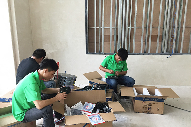 �L(zh��ng)ɳLED�@ʾ��