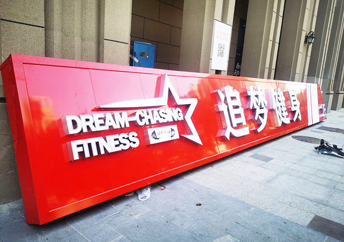 �������V������