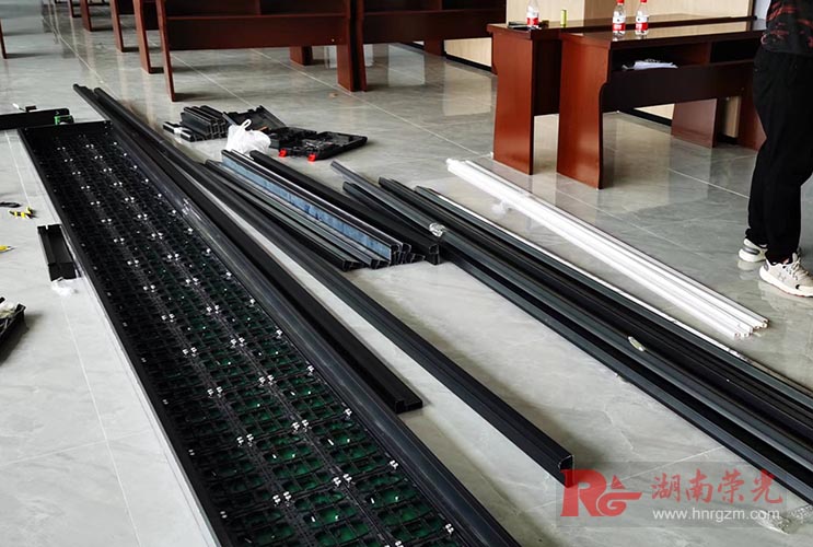 長(zhǎng)沙全彩顯示屏